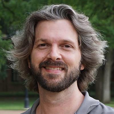 Schlumberger software architect Dan Abad is a Rice CS alumnus.